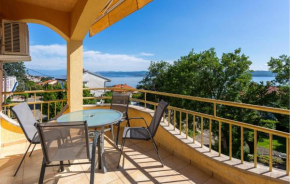 Beautiful Apartment In Dramalj With Wifi